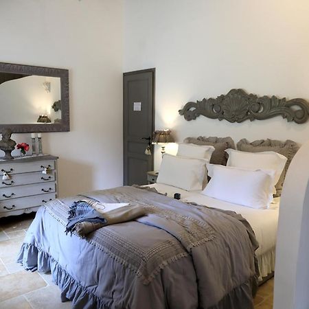 Maison D'Hotes "Les Ecuries Du Mas" Lamanon エクステリア 写真