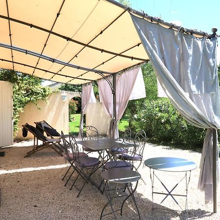 Maison D'Hotes "Les Ecuries Du Mas" Lamanon エクステリア 写真
