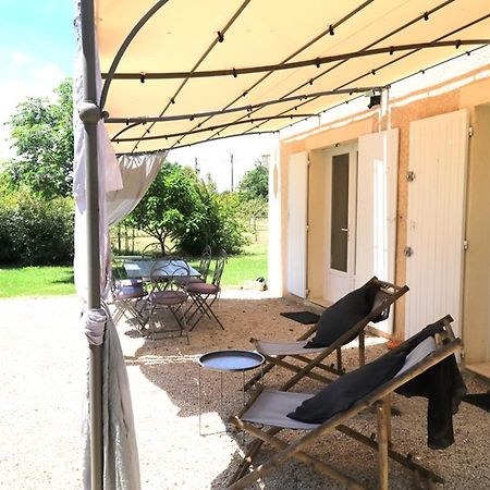Maison D'Hotes "Les Ecuries Du Mas" Lamanon エクステリア 写真